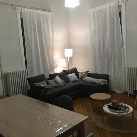 Saint-louis Apartman *